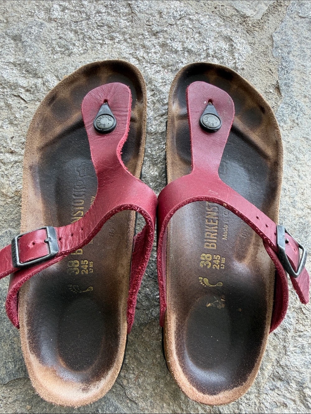 Birkenstock Gizeh Sandals in Wine Red